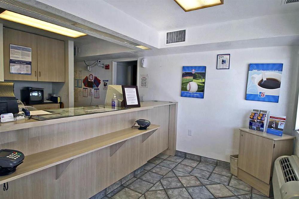 Motel 6-North Palm Springs, Ca - North Интерьер фото