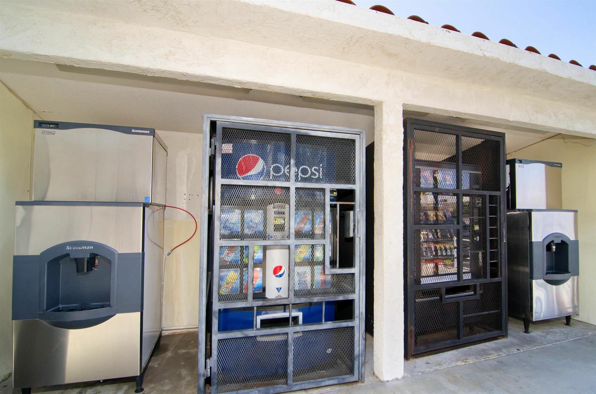 Motel 6-North Palm Springs, Ca - North Экстерьер фото